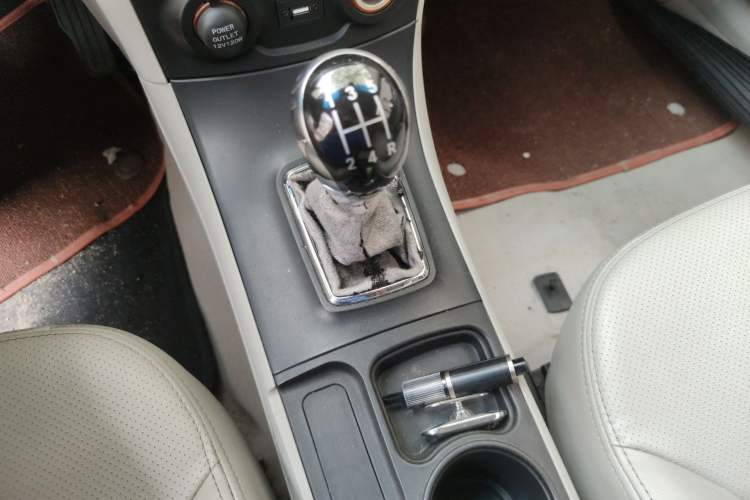 Used Geely Auto Vision 2015 1.5L Manual Entry-Level Model Gear Lever