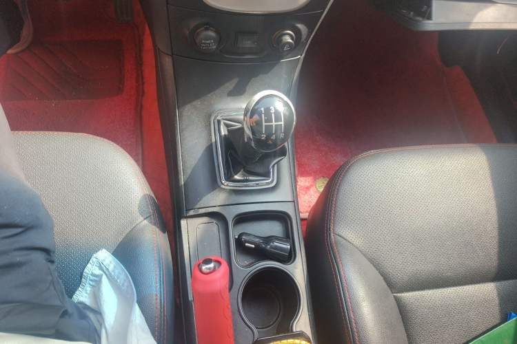 Used Geely Auto Vision 2015 1.5L Manual Happiness Edition Gear Lever
