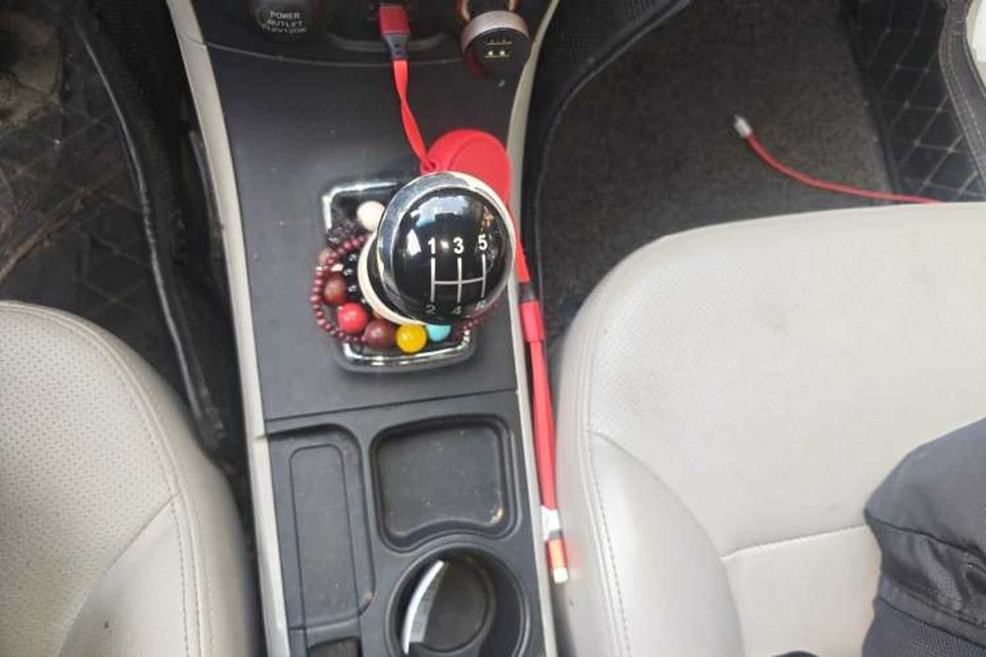 Used Geely Auto Vision 2015 1.5L Manual Elite Model Gear Lever