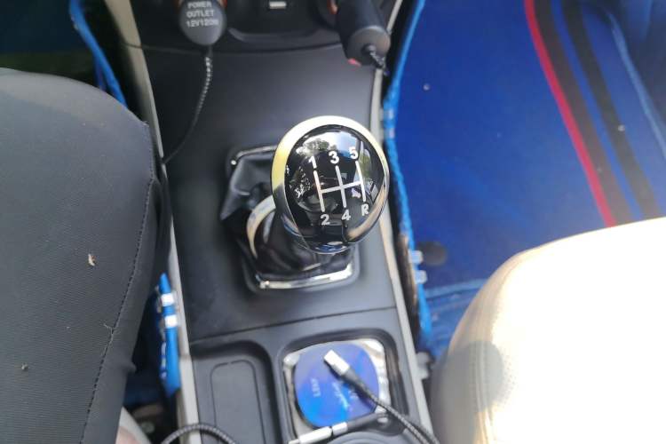 Used Geely Auto Vision 2015 1.5L Manual Happiness Edition Gear Lever