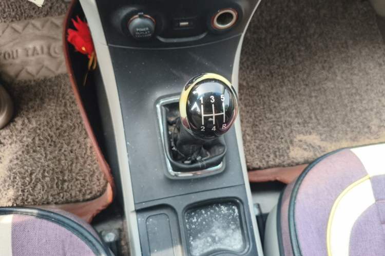 Used Geely Auto Vision 2015 1.5L Manual Elite Model Gear Lever
