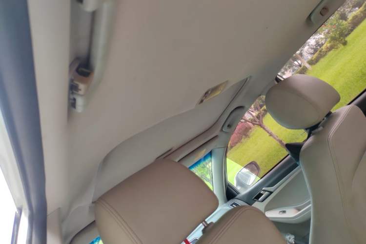 Used Geely Auto Vision 2015 1.5L Manual Happiness Edition Headliner