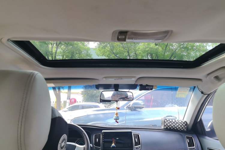 Used Geely Auto Vision 2015 1.5L Manual Happiness Edition Headliner