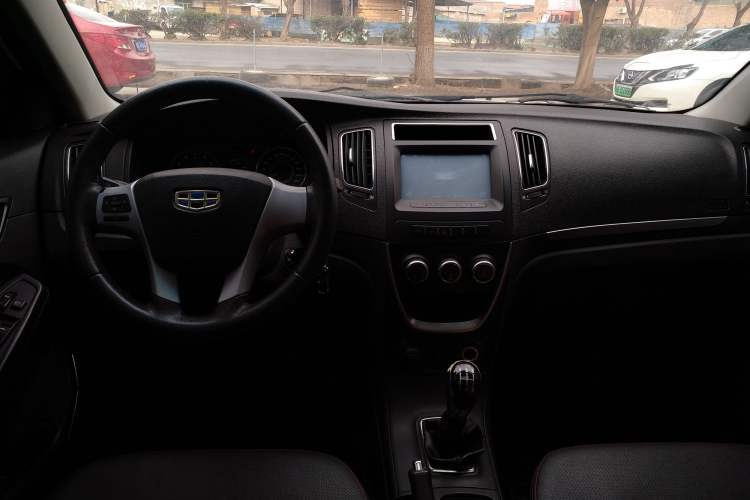 Used Geely Auto Vision 2015 1.5L Manual Happiness Edition Interior 2