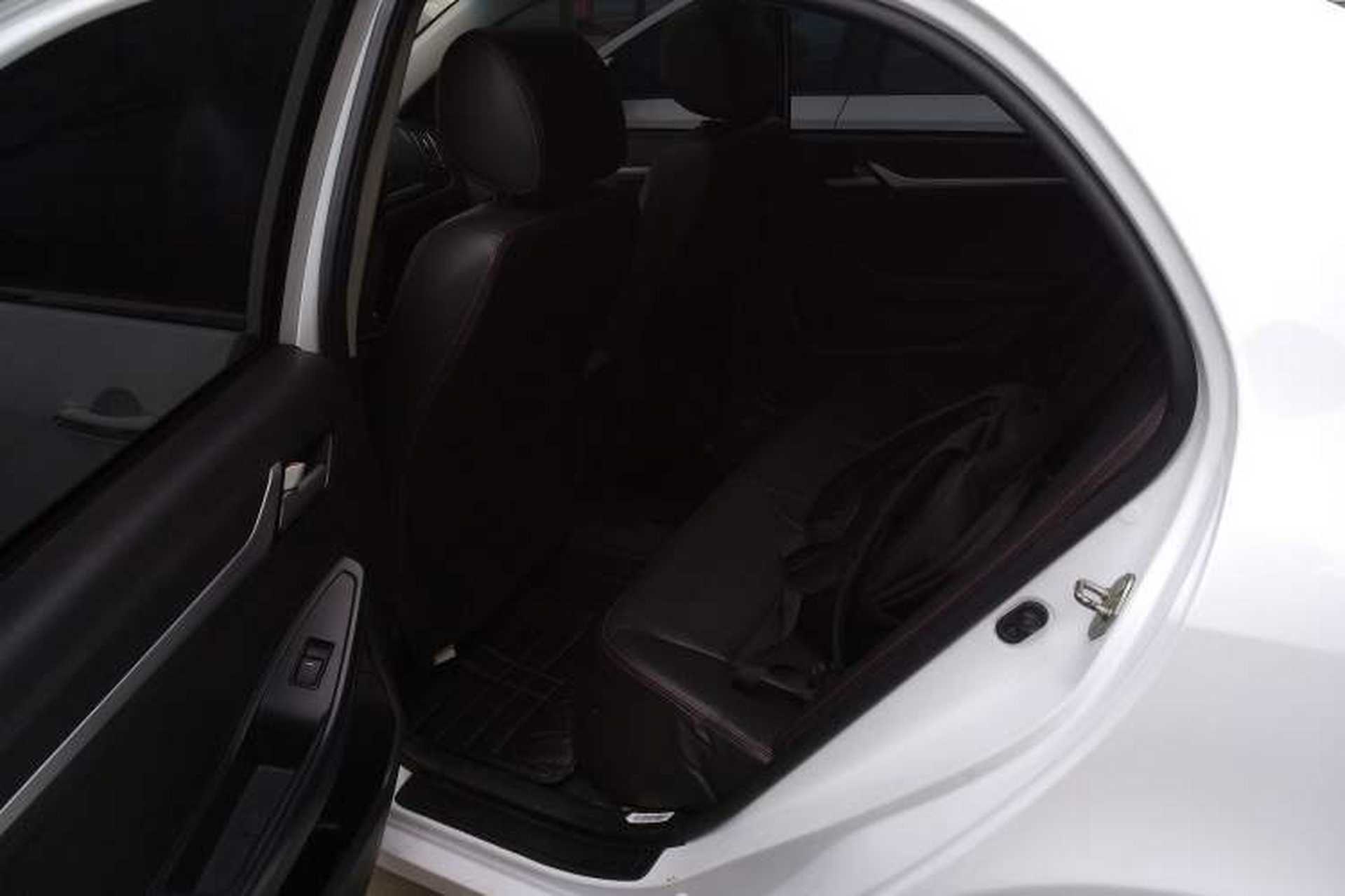 Used Geely Auto Vision 2015 1.5L Manual Happiness Edition Interior 4