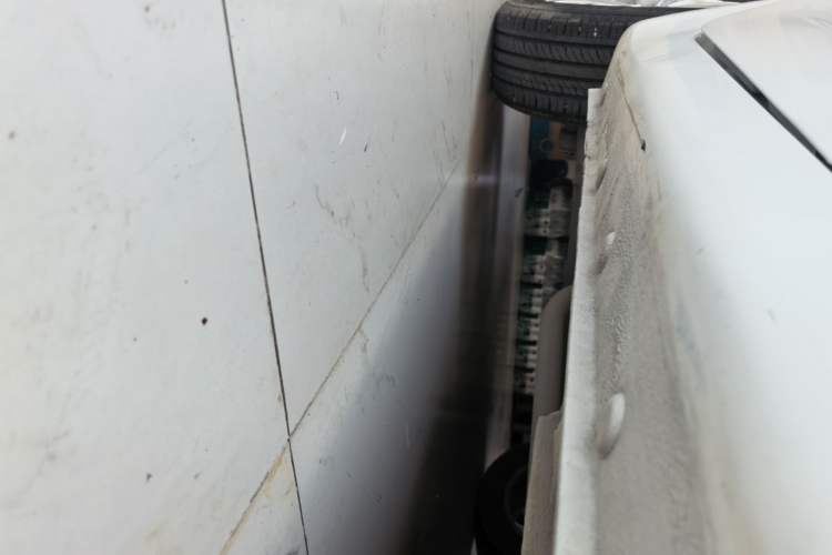 Used Geely Auto Vision 2015 1.5L Manual Elite Model Left Side Sill