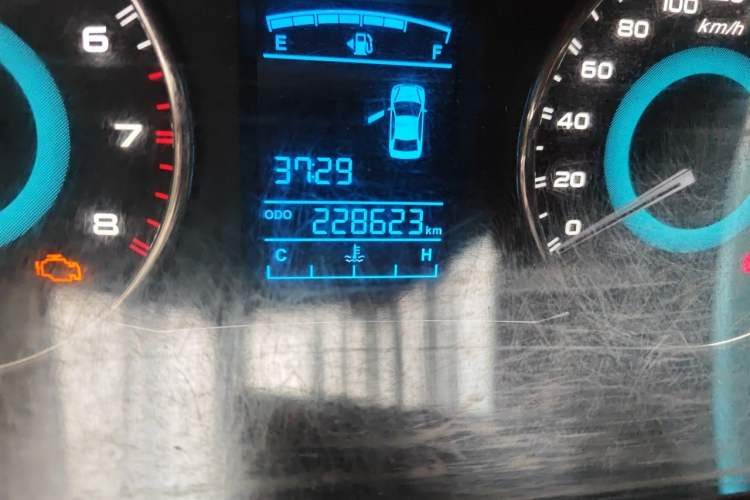 Used Geely Auto Vision 2015 1.5L Manual Happiness Edition Odometer Close Up