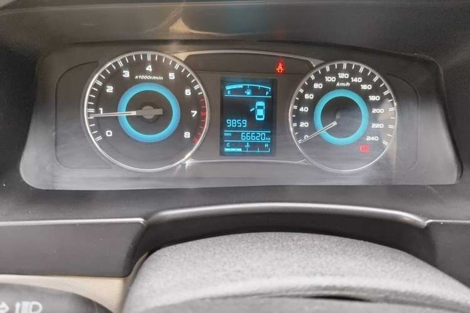 Used Geely Auto Vision 2015 1.5L Manual Elite Model Odometer Close Up
