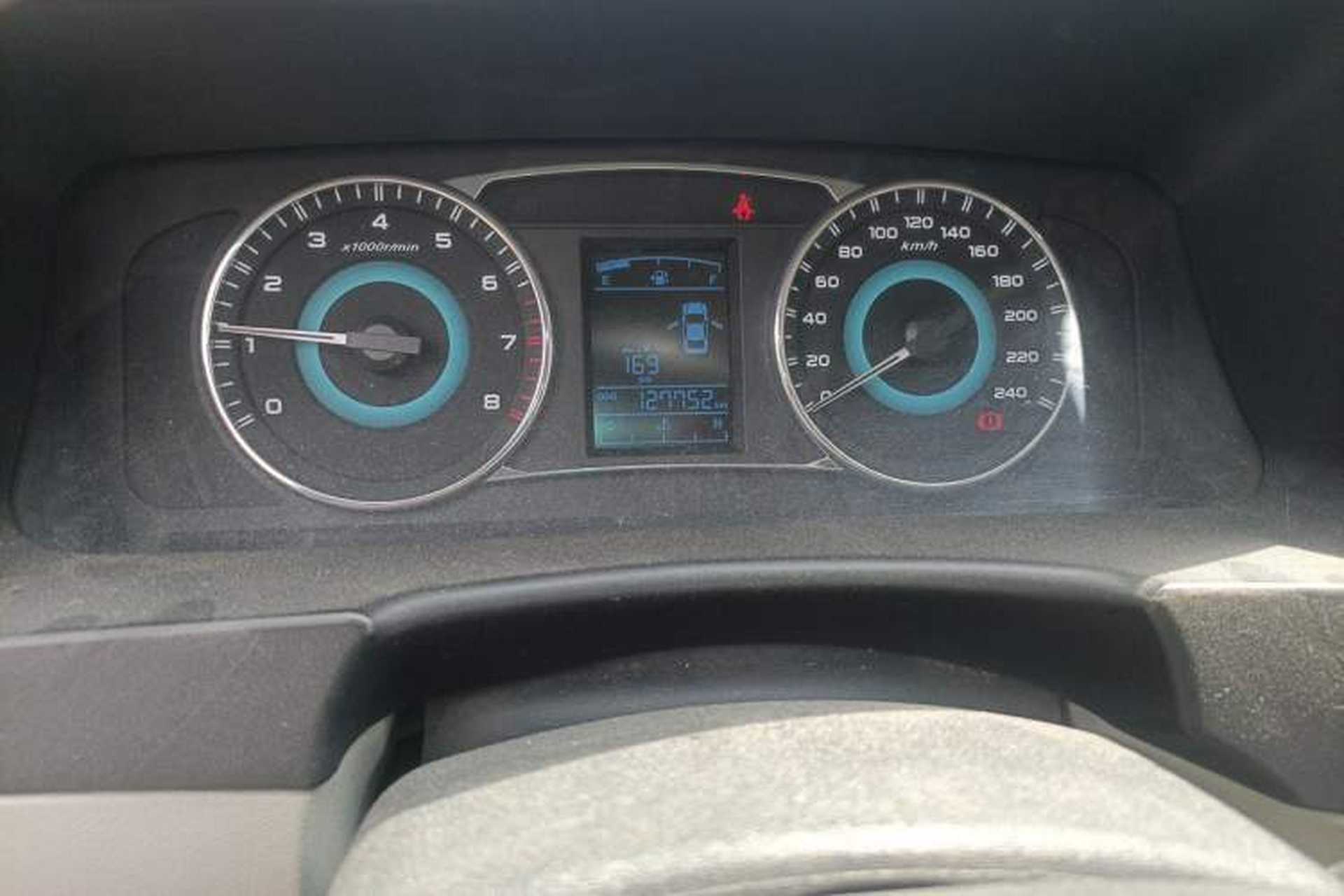 Used Geely Auto Vision 2015 1.5L Manual Happiness Edition Odometer Close Up
