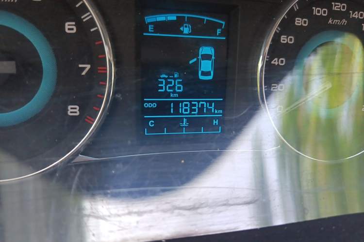 Used Geely Auto Vision 2015 1.5L Manual Elite Model Odometer Close Up