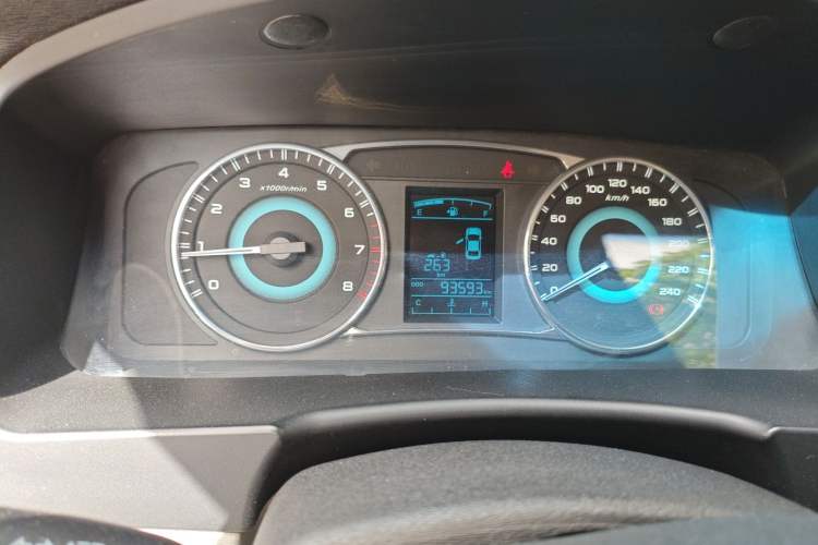 Used Geely Auto Vision 2015 1.5L Manual Elite Model Odometer Close Up