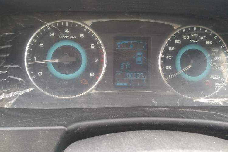 Used Geely Auto Vision 2015 1.5L Manual Elite Model Odometer Close Up