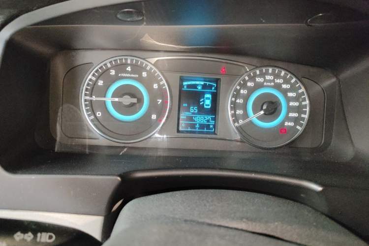 Used Geely Auto Vision 2015 1.5L Manual Elite Model Odometer Close Up