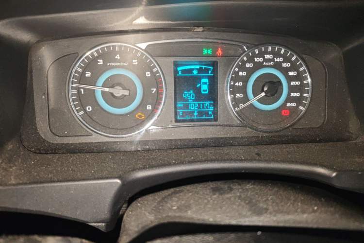 Used Geely Auto Vision 2015 1.5L Manual Happiness Edition Odometer Close Up