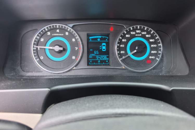 Used Geely Auto Vision 2015 1.5L Manual Elite Model Odometer Close Up