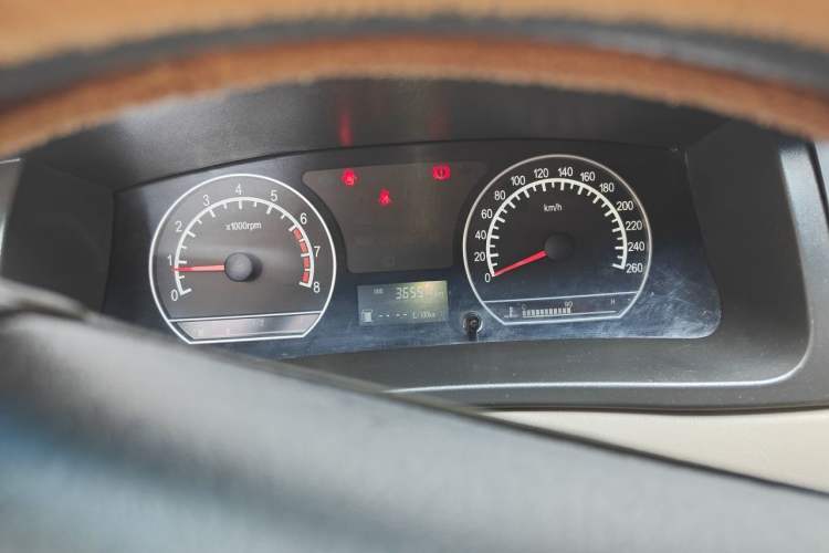 Used Geely Auto Vision 2015 1.5L Manual Happiness Edition Odometer Close Up