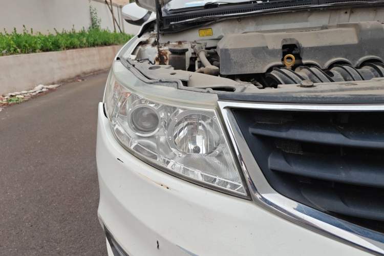 Used Geely Auto Vision 2015 1.5L Manual Elite Model Right Front Headlight