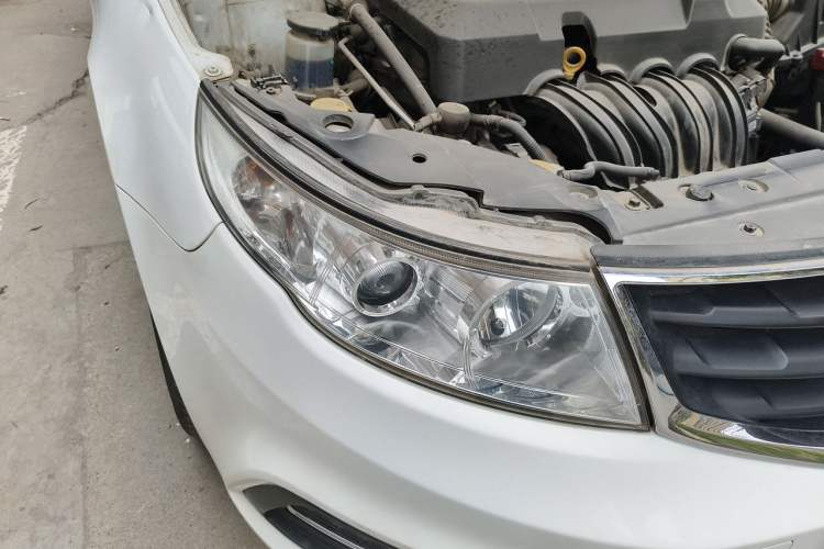 Used Geely Auto Vision 2015 1.5L Manual Elite Model Right Front Headlight