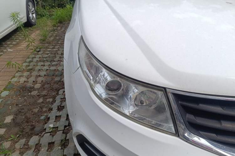 Used Geely Auto Vision 2015 1.5L Manual Elite Model Right Front Headlight