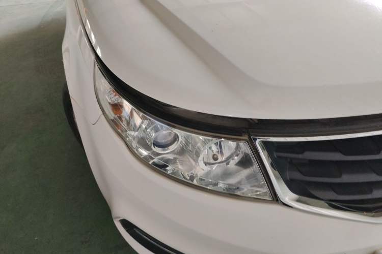Used Geely Auto Vision 2015 1.5L Manual Elite Model Right Front Headlight