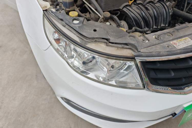 Used Geely Auto Vision 2015 1.5L Manual Elite Model Right Front Headlight