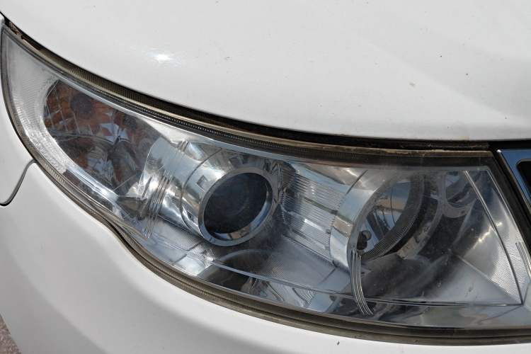 Used Geely Auto Vision 2015 1.5L Manual Elite Model Right Front Headlight