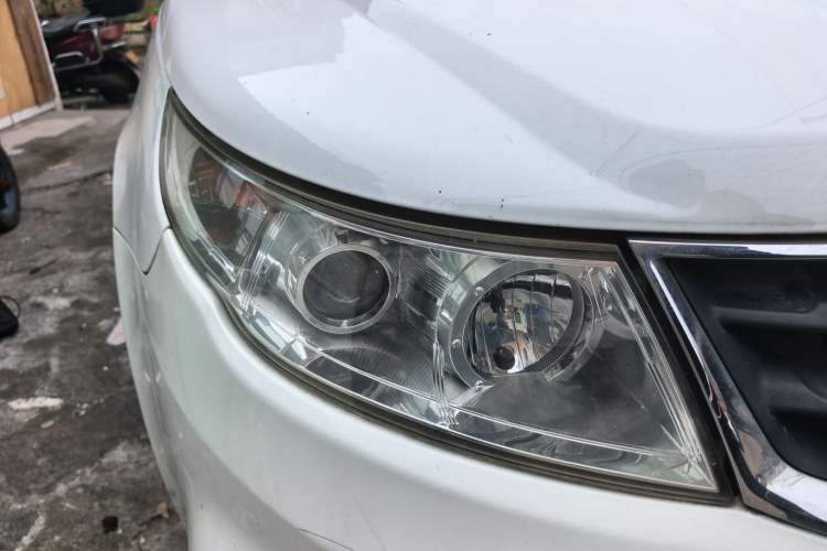 Used Geely Auto Vision 2015 1.5L Manual Elite Model Right Front Headlight