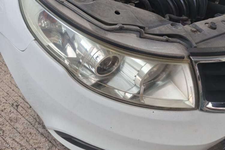 Used Geely Auto Vision 2015 1.5L Manual Elite Model Right Front Headlight