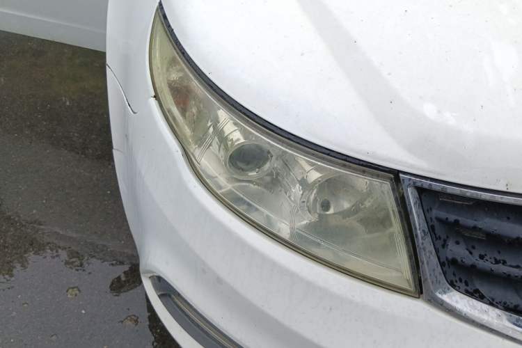 Used Geely Auto Vision 2015 1.5L Manual Elite Model Right Front Headlight