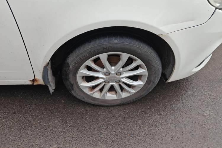 Used Geely Auto Vision 2015 1.5L Manual Elite Model Right Front Wheel Hub