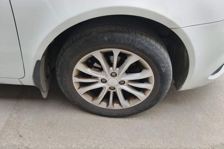 Used Geely Auto Vision 2015 1.5L Manual Elite Model Right Front Wheel Hub