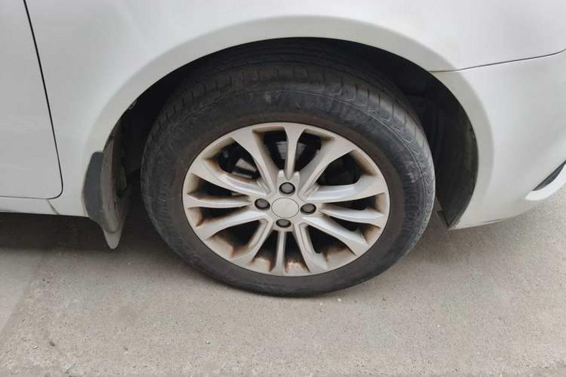 Used Geely Auto Vision 2015 1.5L Manual Elite Model Right Front Wheel Hub