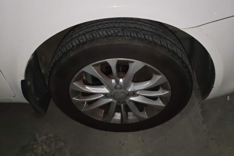 Used Geely Auto Vision 2015 1.5L Manual Entry-Level Model Right Front Wheel Hub