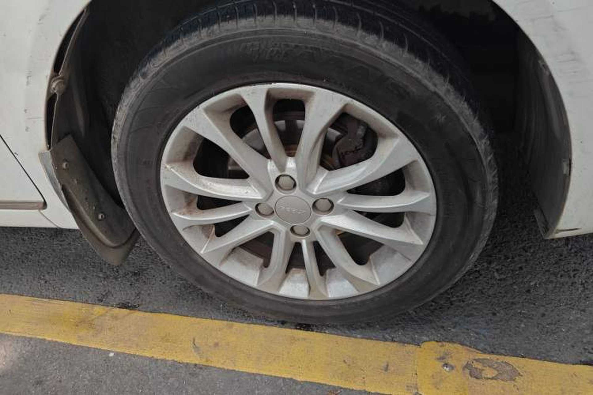Used Geely Auto Vision 2015 1.5L Manual Elite Model Right Front Wheel Hub
