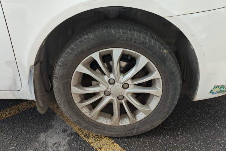Used Geely Auto Vision 2015 1.5L Manual Elite Model Right Front Wheel Hub