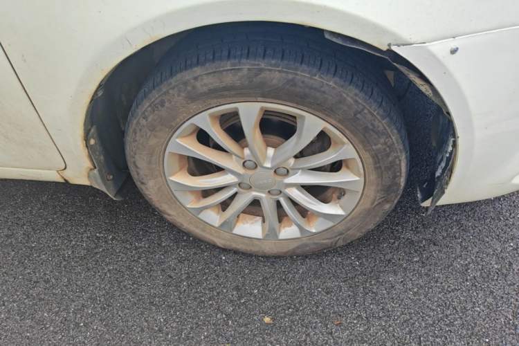 Used Geely Auto Vision 2015 1.5L Manual Elite Model Right Front Wheel Hub