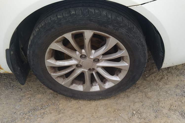 Used Geely Auto Vision 2015 1.5L Manual Elite Model Right Front Wheel Hub