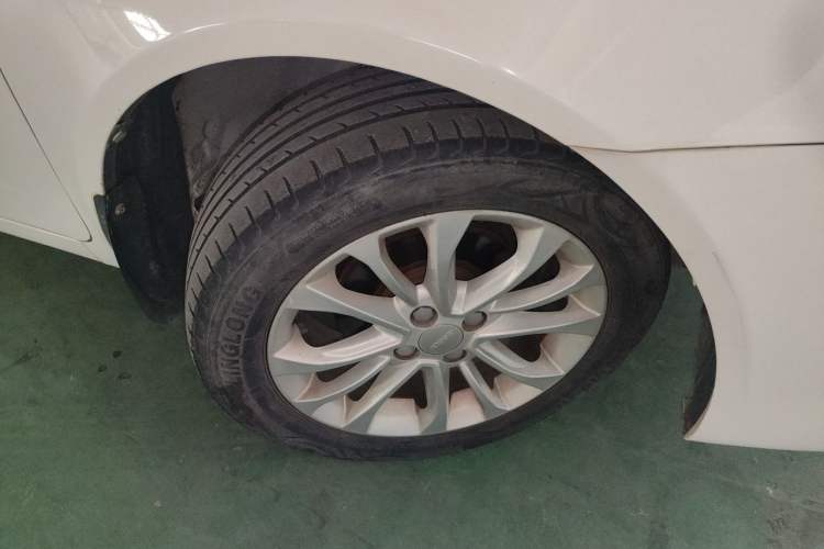 Used Geely Auto Vision 2015 1.5L Manual Elite Model Right Front Wheel Hub