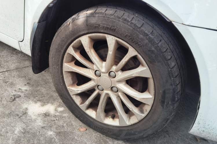 Used Geely Auto Vision 2015 1.5L Manual Happiness Edition Right Front Wheel Hub