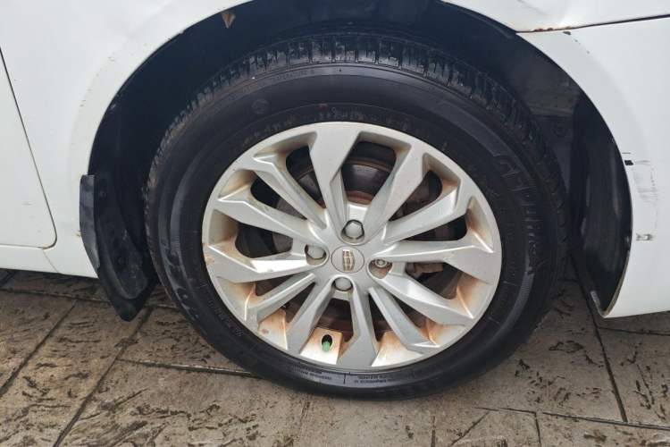 Used Geely Auto Vision 2015 1.5L Manual Happiness Edition Right Front Wheel Hub
