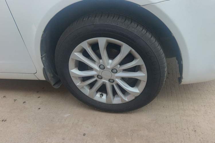 Used Geely Auto Vision 2015 1.5L Manual Happiness Edition Right Front Wheel Hub