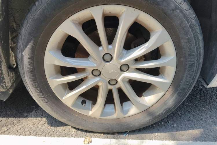 Used Geely Auto Vision 2015 1.5L Manual Elite Model Right Front Wheel Hub