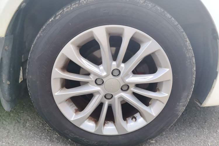Used Geely Auto Vision 2015 1.5L Manual Happiness Edition Right Front Wheel Hub