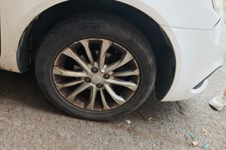 Used Geely Auto Vision 2015 1.5L Manual Happiness Edition Right Front Wheel Hub