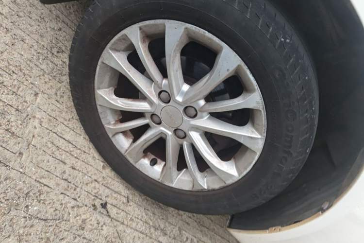 Used Geely Auto Vision 2015 1.5L Manual Elite Model Right Front Wheel Hub