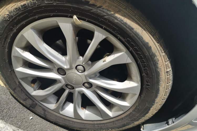 Used Geely Auto Vision 2015 1.5L Manual Elite Model Right Front Wheel Hub