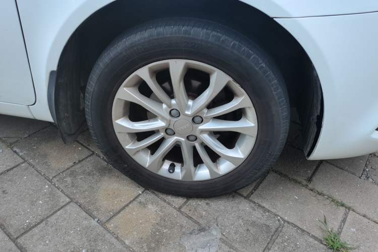 Used Geely Auto Vision 2015 1.5L Manual Elite Model Right Front Wheel Hub