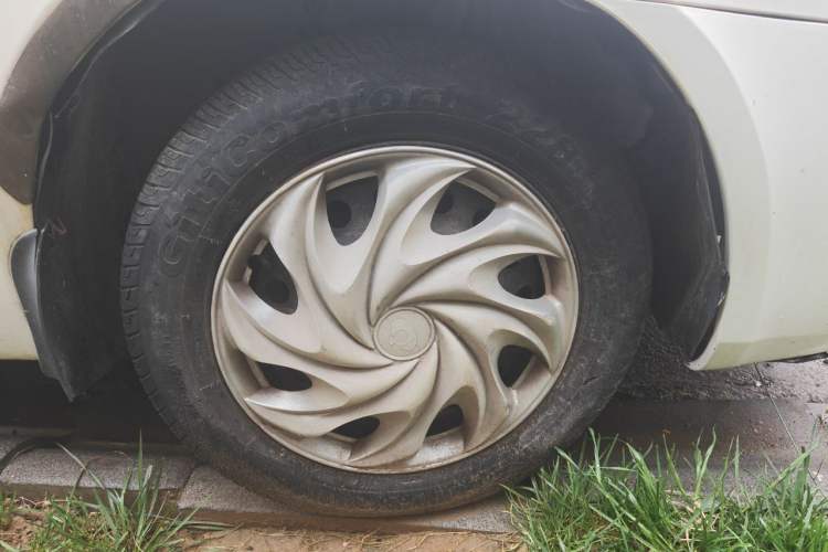 Used Geely Auto Vision 2015 1.5L Manual Happiness Edition Right Front Wheel Hub