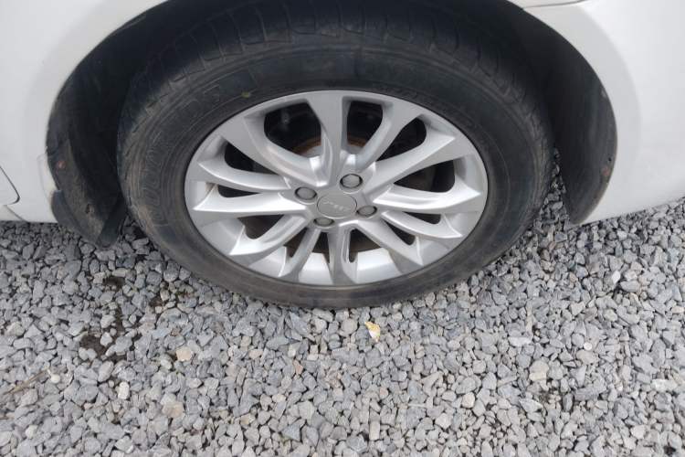 Used Geely Auto Vision 2015 1.5L Manual Happiness Edition Right Front Wheel Hub
