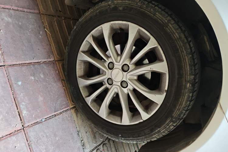Used Geely Auto Vision 2015 1.5L Manual Elite Model Right Front Wheel Hub